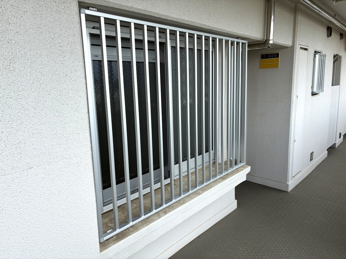 昭島つつじが丘ハイツ７号棟他４棟窓建具改修工事